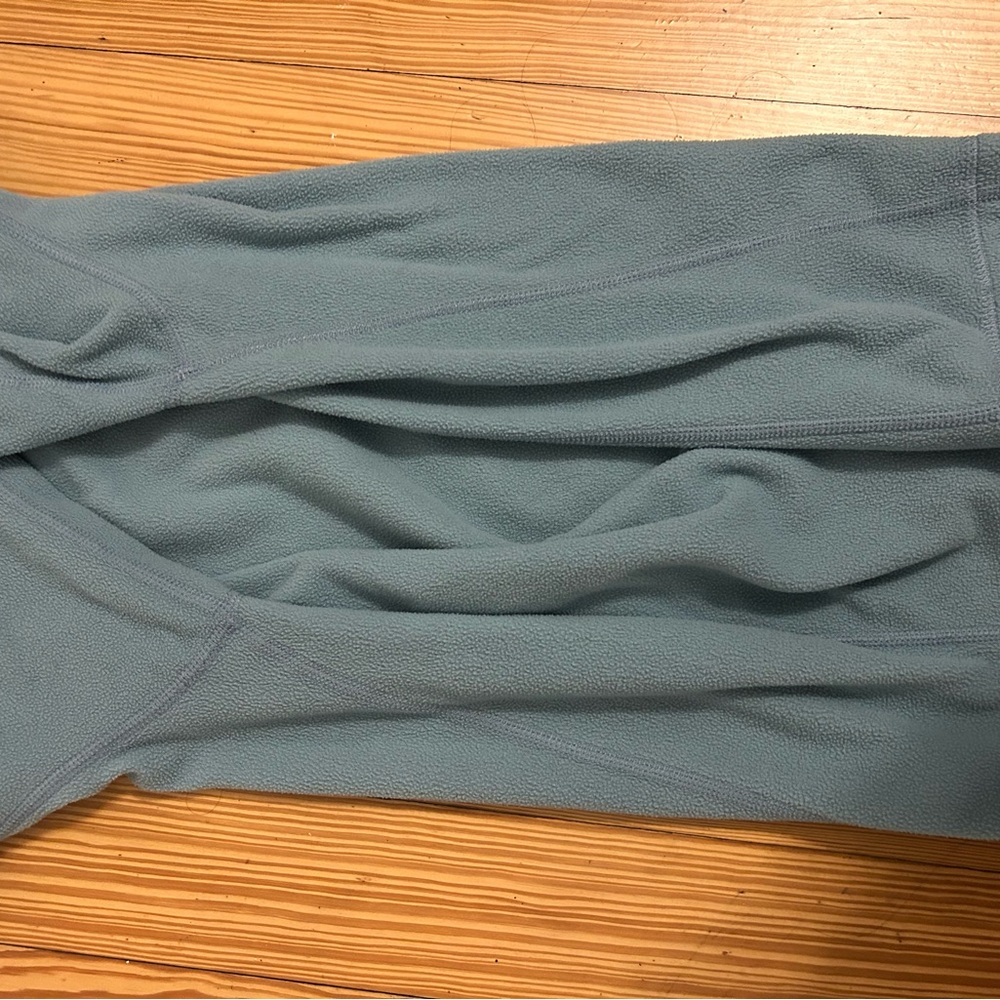 Patagonia Women's Blue Zip-Up Fleece - Picture 4 of 5